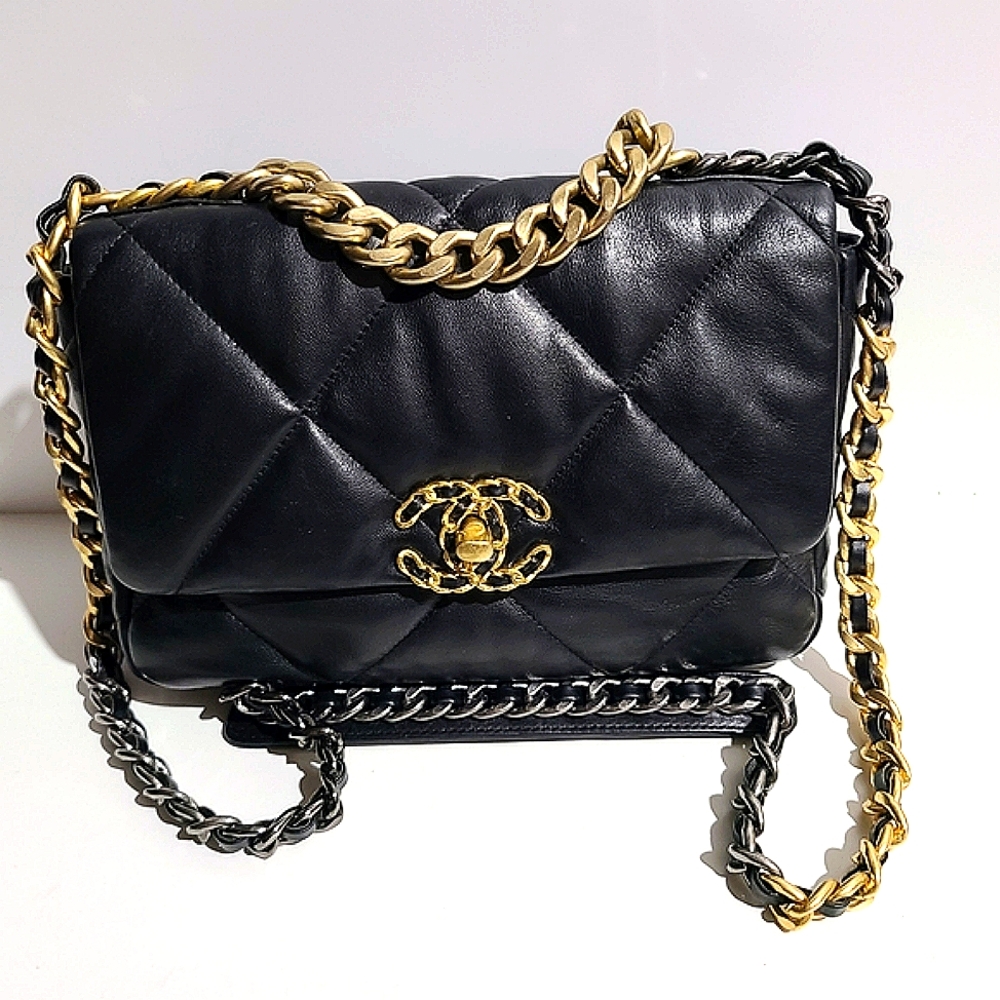 Chanel Black Quilted Leather Bag with Gold Chain